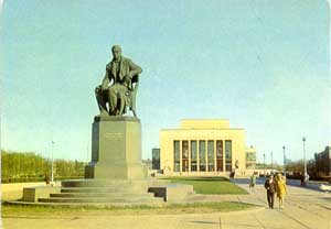 Памятник Грибоедову в Ленинграде