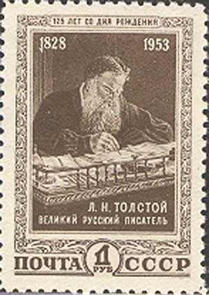 Лев Толстой в рабочем кабинете
