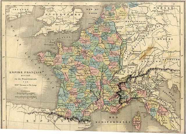Принятие нового административного деления Франции на департаменты, дистрикты, кантоны и коммуны