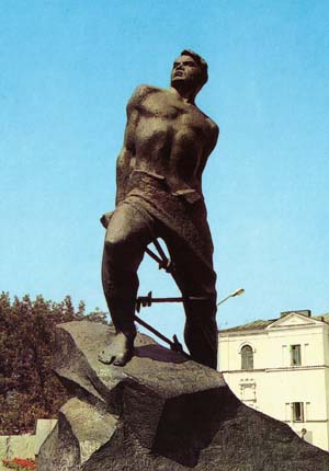 Памятник Джалилю в Казани